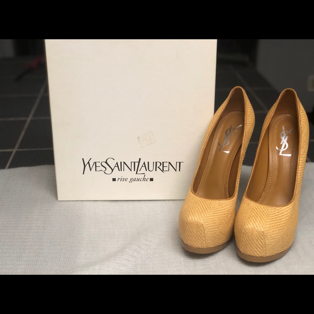 Yes Saint Laurent Tribtoo pumps